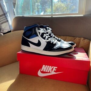 Nike Men's Black and White High-Top Sneakers